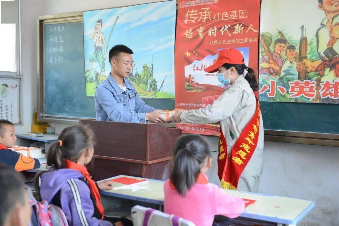 《大宅门》:抱狗丫头香秀当了太太之后,为什么对丫头更加狠了?